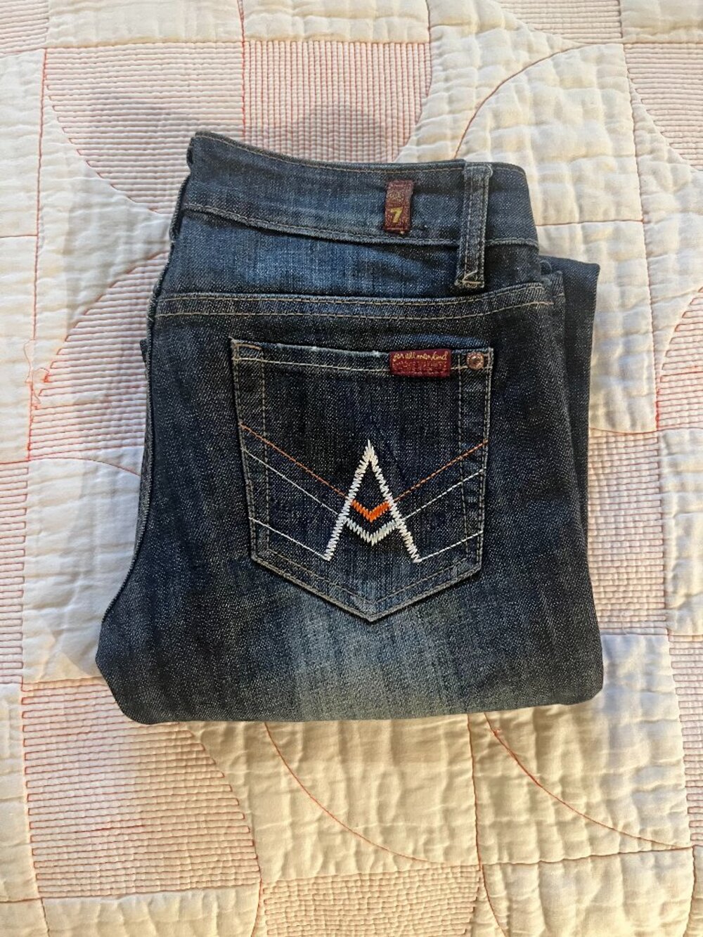 Y2K - (very) low-rise jeans - vintage